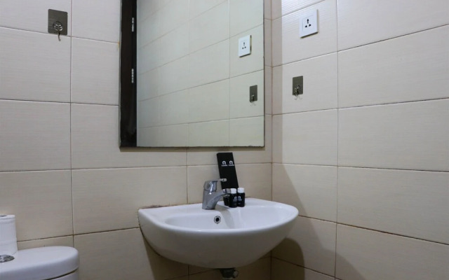 Comfort 1Br At Sky Terrace Apartment