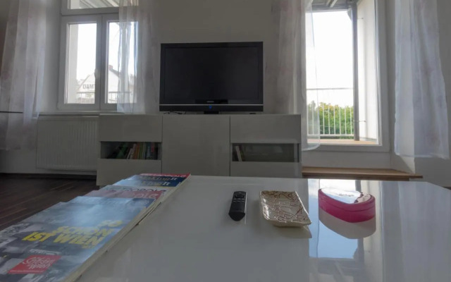 Spacious Apartment in Center with Terrace