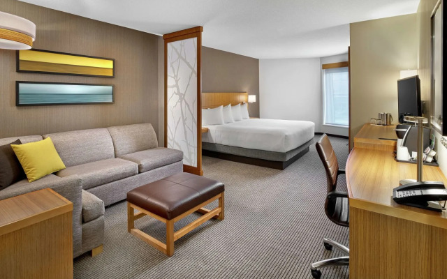 DoubleTree by Hilton Edmonton Downtown