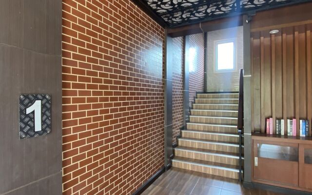 RoomQuest Chonburi Laem Chabang