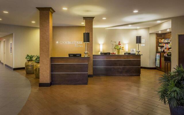 DoubleTree by Hilton Hotel Raleigh Brownstone University