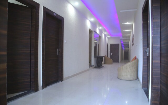 FabHotel Signia Zirakpur