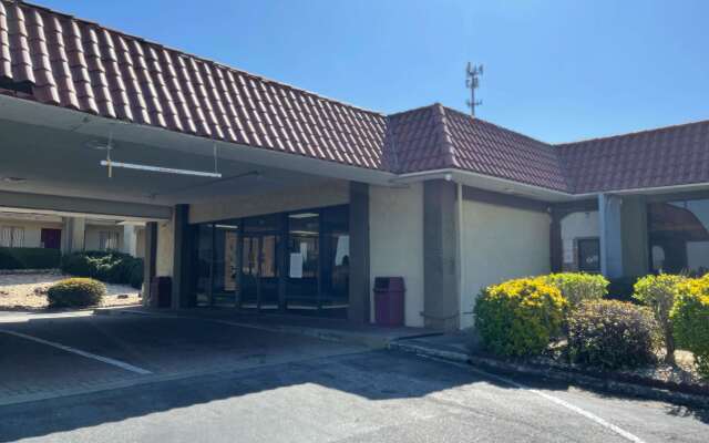 Motel 6 Stockbridge, GA – Hwy 138 W