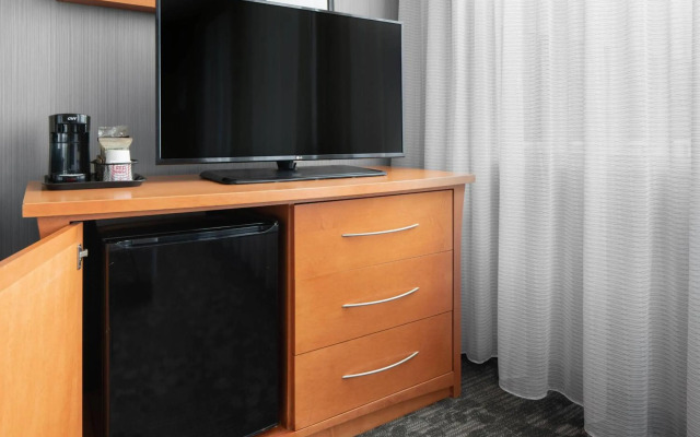 Courtyard by Marriott Edmonton Downtown - фото 3