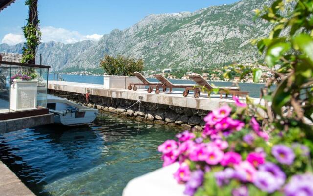 Seaside House Kotor