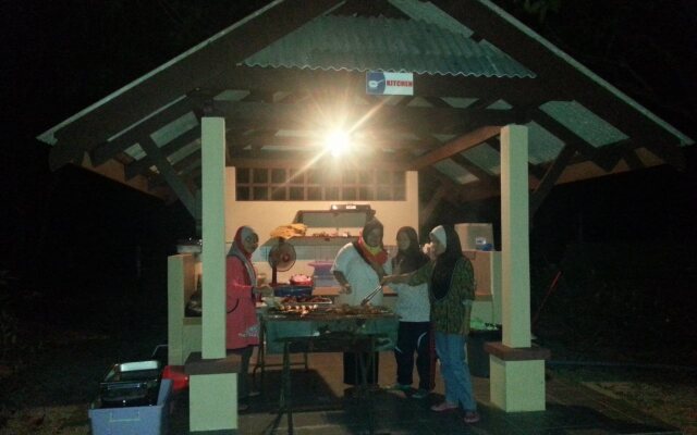 Pandan Laut Beach Resort