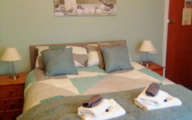 The braeside families and couples