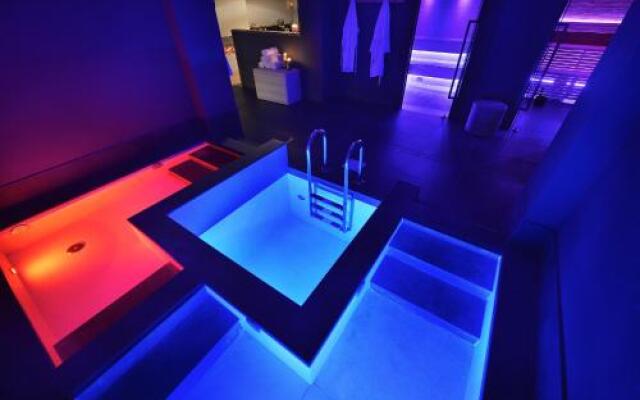 Hotel Bucaneve