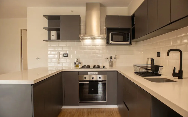 w Enchanting 1BR w Balcony in San Isidro