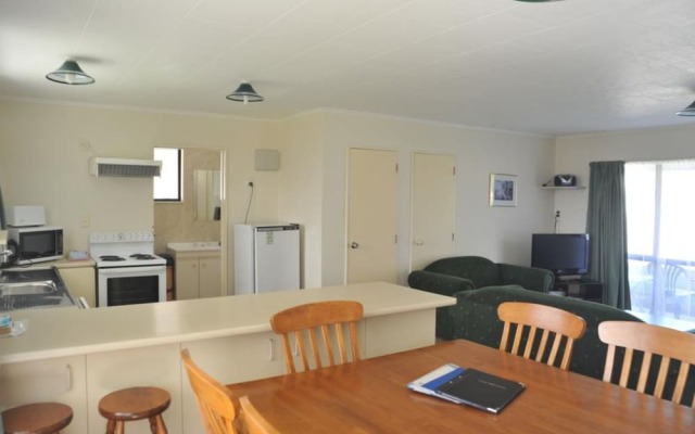 Alexandra Garden Court Motel