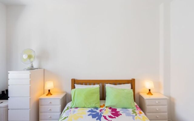 Casa Av Lucy Portim o