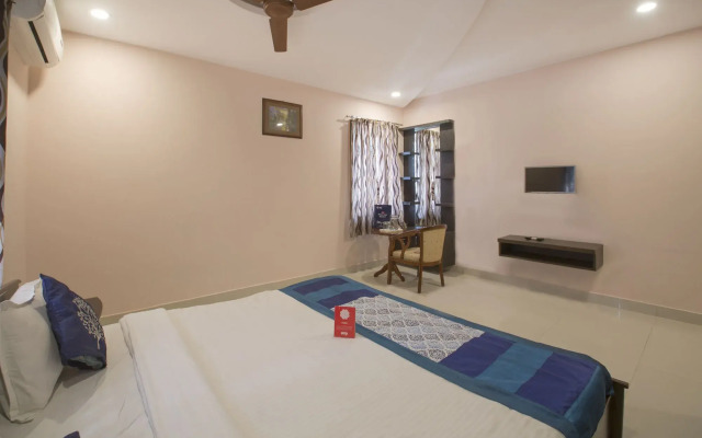 OYO 10373 Apartment The Icon Homes