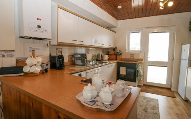 Lazey Cottage
