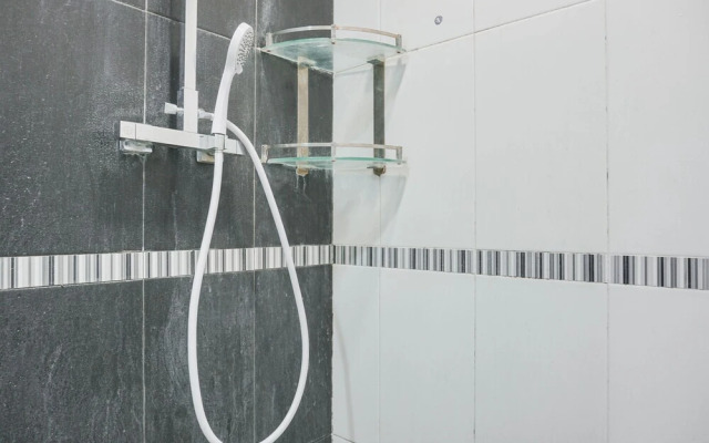 Comfort 2BR at City Home MOI Apartment