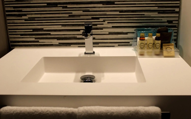 Aqua Ria Boutique Hotel