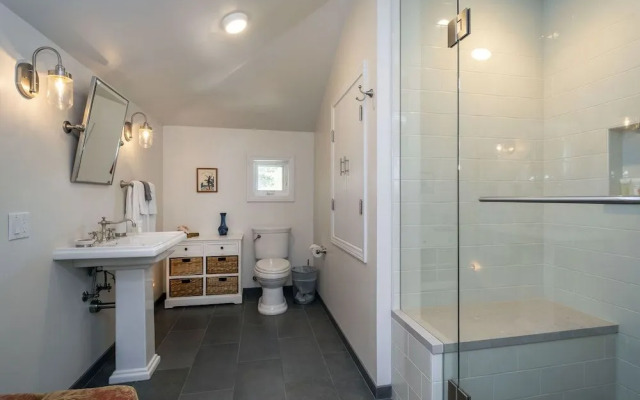 Chic Casita - Walk to Beach