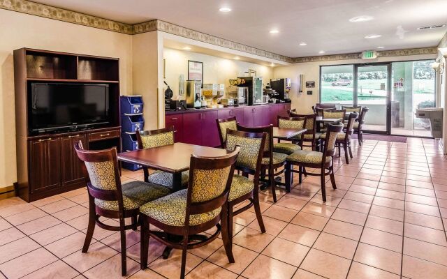 Econo Lodge Christiansburg-Blacksburg I-81