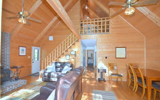 Rosies Creekside Retreat - 3 BR Escape!