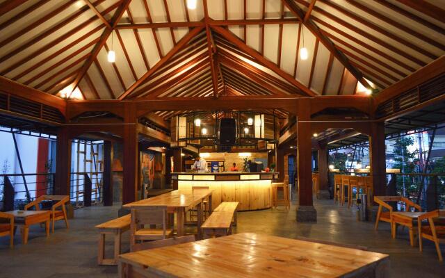 HARRIS Hotel & Conventions Denpasar Bali