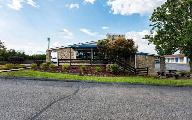 Knights Inn Mansfield