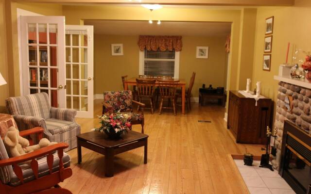 Anchorage House and Cottages