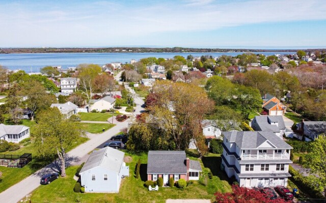 Shore To Please - Enjoy A Relaxing Getaway In Bonnet Shores 3 Bedroom Home by Redawning