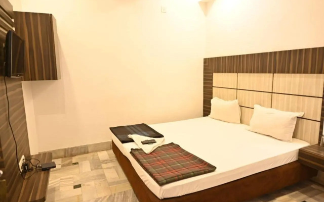 Hotel Arya
