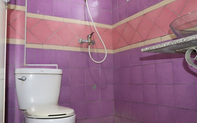 Tipsiri Place by OYO Rooms