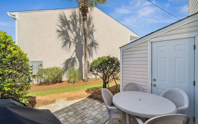 Woodland Shores Beach Resort by Panhandle Getaways