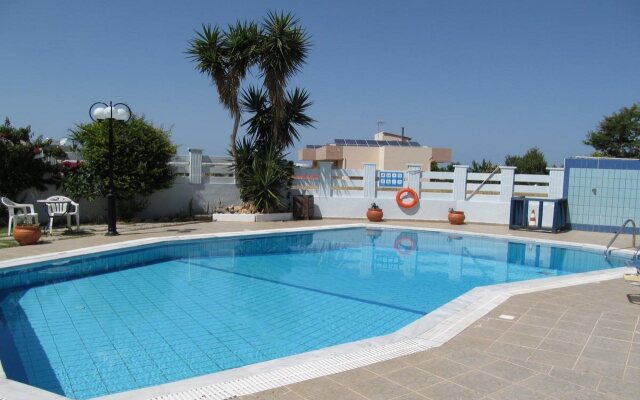 Summer Dreams Malia by Estia