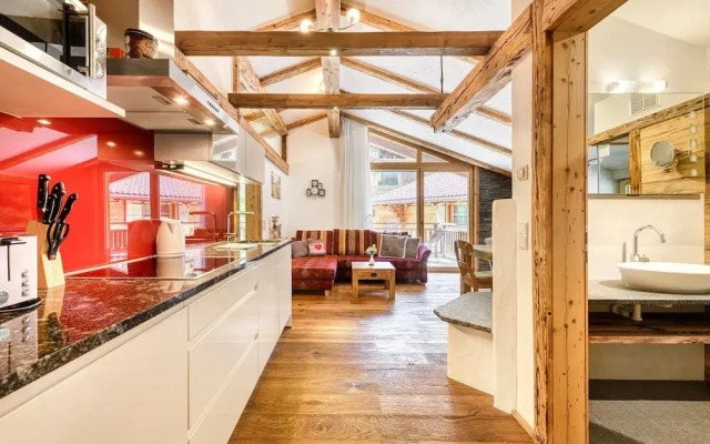 Uralp Royal by A-Appartments