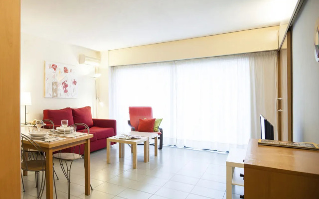 SSG Sagrera Deluxe Apartments