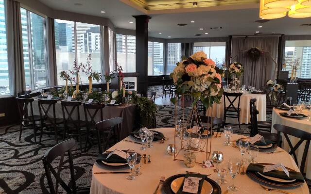 Holiday Inn Express Edmonton Downtown by IHG