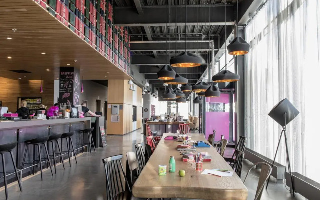 Moxy York