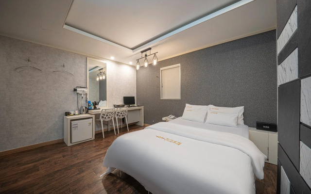 Richi Hotel