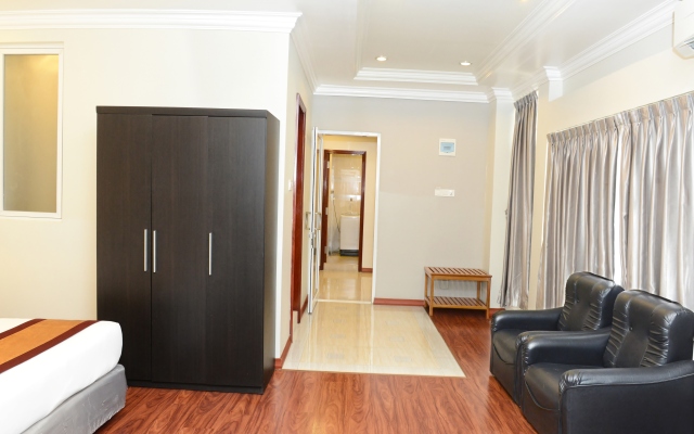 Hotel Grand United Ahlone Branch