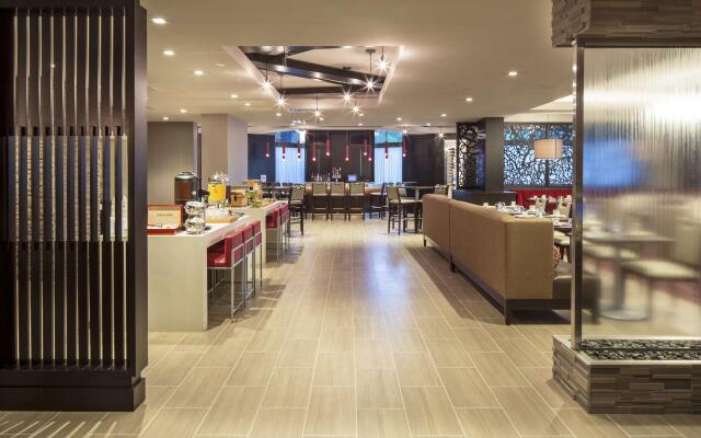 DoubleTree by Hilton Hotel Largo/Washington DC
