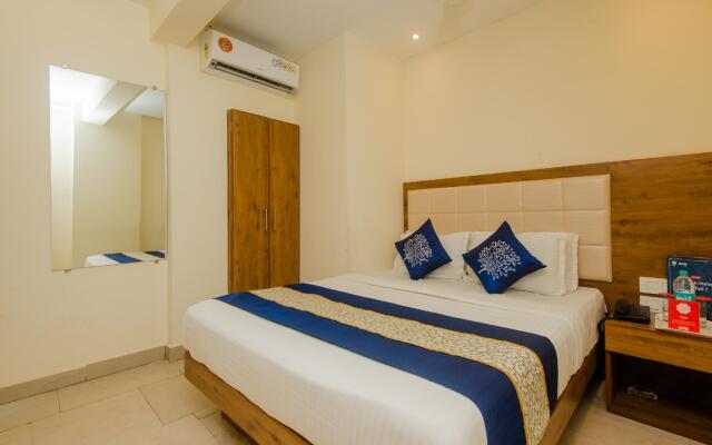 OYO 8363 Hotel Royal NS