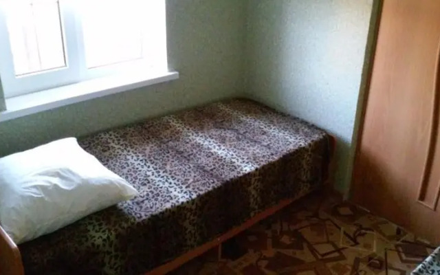 Na Shosseinoy Guest House