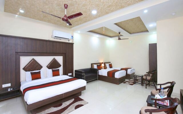 OYO 14157 RS Hotel & Restaurant
