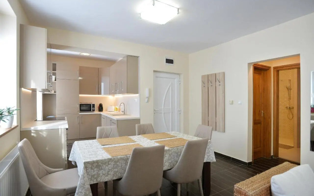 Family Deluxe Apartments
