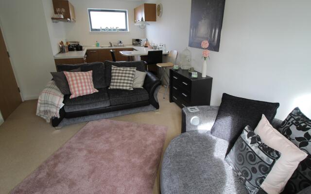 Radyr Place Apartments by Cardiff Holiday Homes