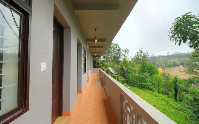 Treebo Igloo Residency Raja Seat