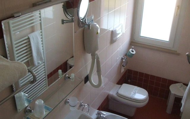 Hotel Clarin 14 by Dori