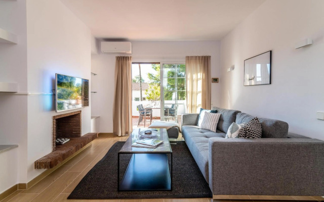 Newly renovated 3 bedroom apt next to Puerto Banús