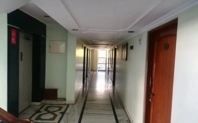 Hotel Madhav Palace