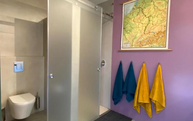 FinIQ Boutiq Studios + Apartment