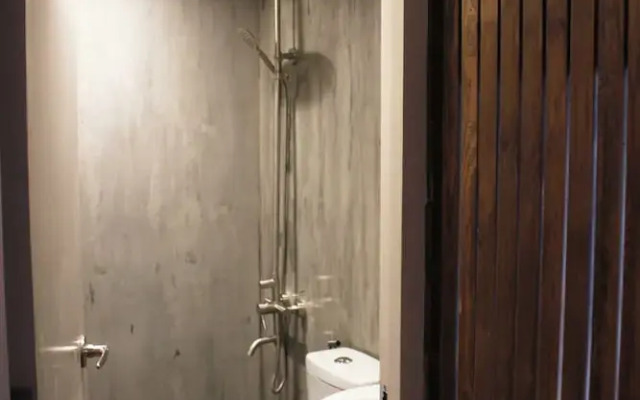 Connector Hostel