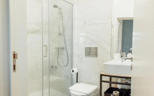 Oporto Pool Apartment by Vacationy