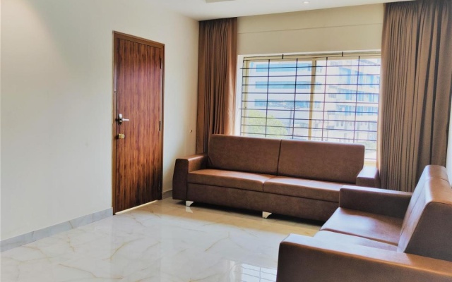 Adyar Plaza Inn